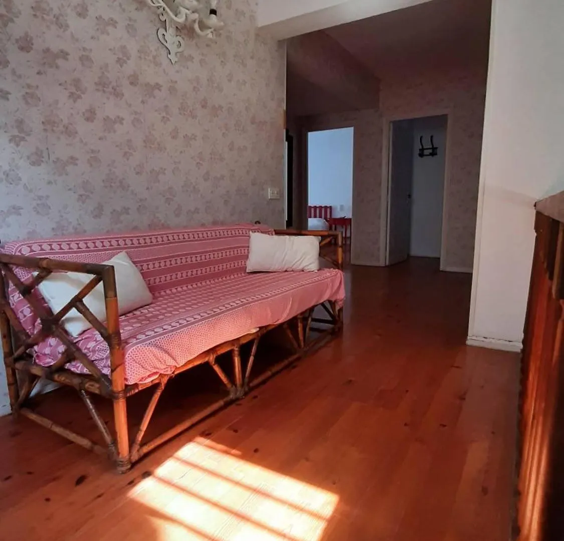 Semesterbostad Egona-Ares Villa Adosada Junto La Playa Y Del Golf Zarautz